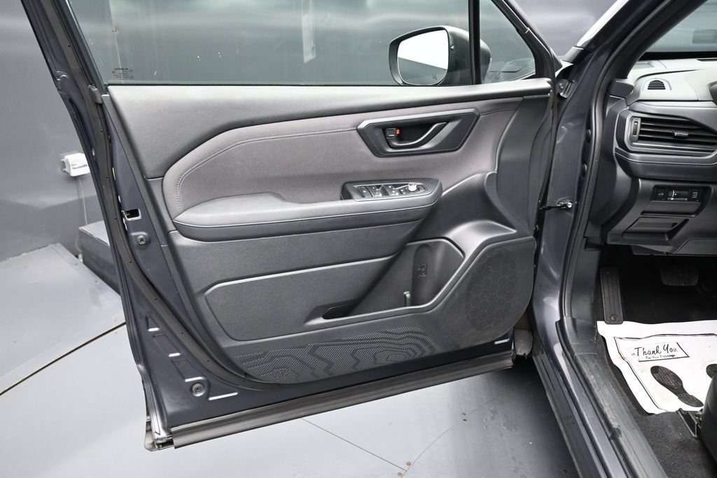 Used 2025 Subaru Forester Premium AWD/4WD image 10