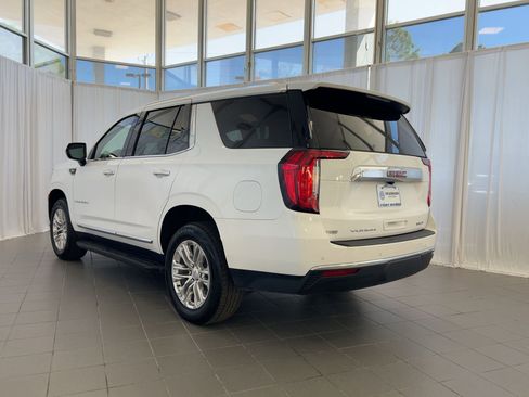 Used 2023 GMC Yukon SLT image 3