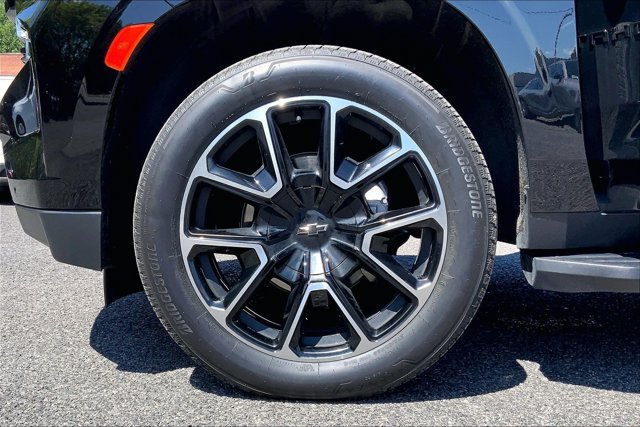 Used 2024 Chevrolet Tahoe RST w/ Luxury Package AWD/4WD image 8
