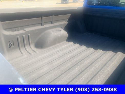 Used 2018 Chevrolet Colorado W/T w/ WT Convenience Package RWD image 9
