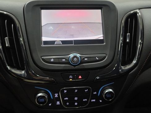 Used 2022 Chevrolet Equinox RS image 19