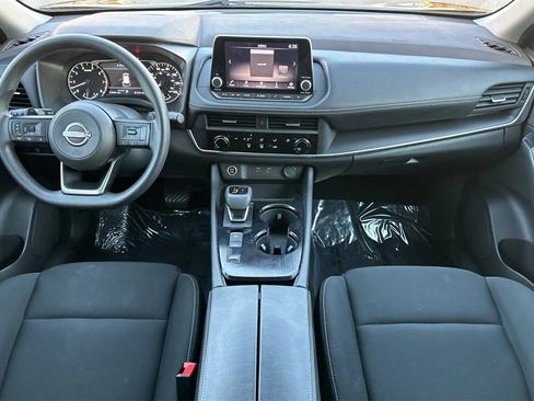 Used 2023 Nissan Rogue S image 15