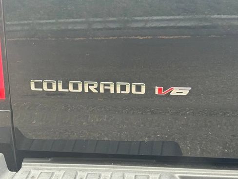 Used 2018 Chevrolet Colorado LT AWD/4WD image 26