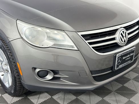 Used 2010 Volkswagen Tiguan S AWD/4WD image 11