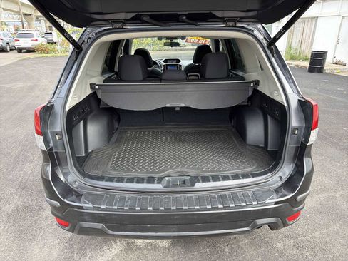Used 2019 Subaru Forester Premium image 20