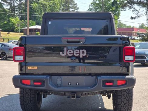 Used 2022 Jeep Gladiator Rubicon w/ Cold Weather Group AWD/4WD image 4