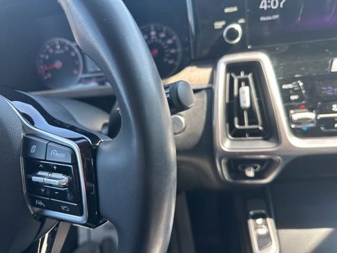 Used 2023 Kia Sorento S w/ Panoramic Sunroof Package image 20