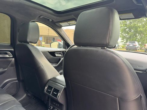 Used 2019 Jaguar F-PACE Premium AWD/4WD image 35