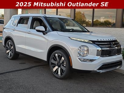 New 2025 Mitsubishi Outlander SE