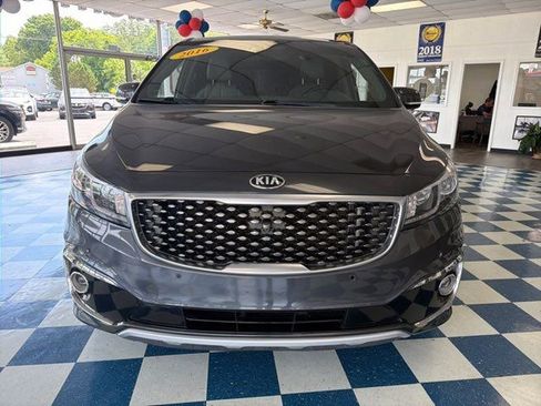 Used 2016 Kia Sedona SX Limited FWD image 2