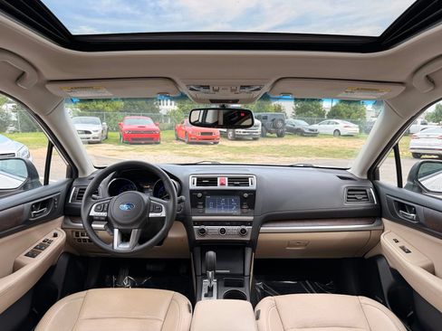 Used 2017 Subaru Outback 2.5i Limited AWD/4WD image 2