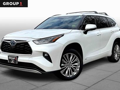 Used 2023 Toyota Highlander Platinum