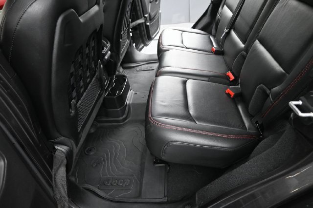 Used 2021 Jeep Wrangler Unlimited Rubicon AWD/4WD image 14