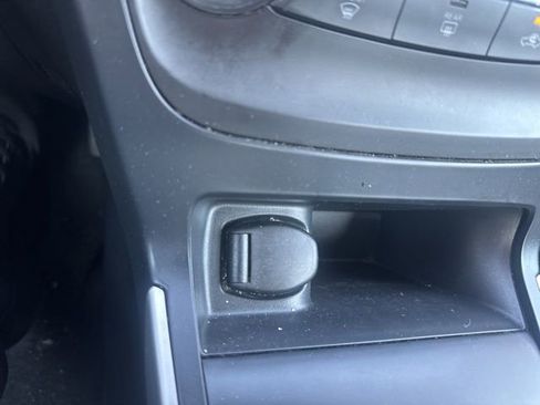 Used 2018 Nissan Sentra S w/ S Midnight Style Package image 22