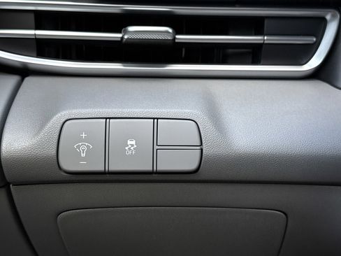 New 2026 Hyundai Elantra Sport image 17