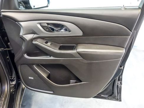 Certified 2019 Chevrolet Traverse LT w/ LT Premium Package AWD/4WD image 36