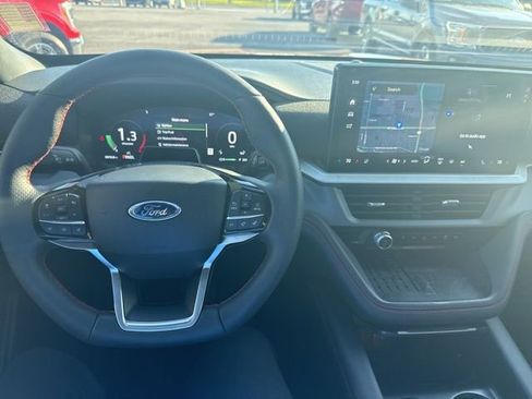 Used 2025 Ford Explorer ST-Line w/ Premium Package image 6