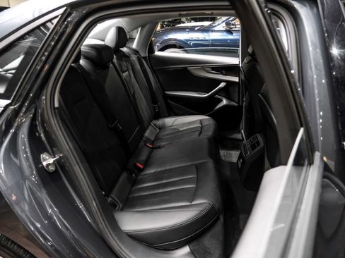 Used 2017 Audi A4 2.0T Premium image 40