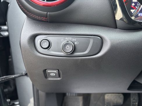 Used 2025 Chevrolet Blazer RS image 12