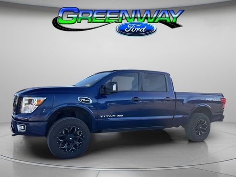 Used 2018 Nissan Titan PRO-4X w/ Pro-4x Convenience Package image 1