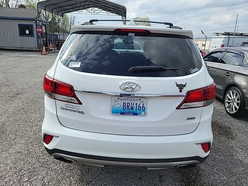 Used 2017 Hyundai Santa Fe SE w/ Cargo Package image 3