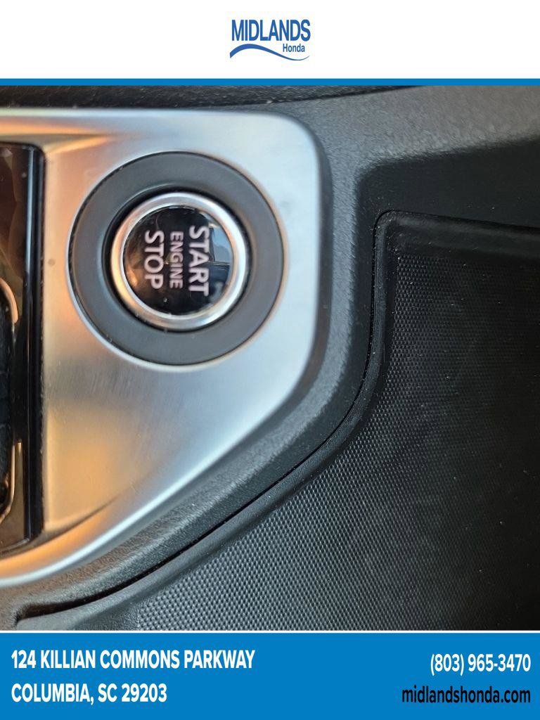 Used 2025 Nissan Sentra SV FWD image 21
