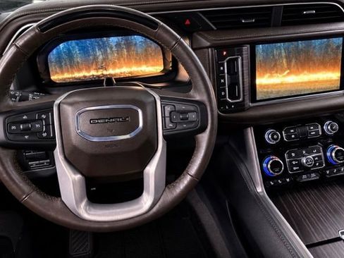 Used 2024 GMC Yukon XL Denali w/ Denali Reserve Package AWD/4WD image 25