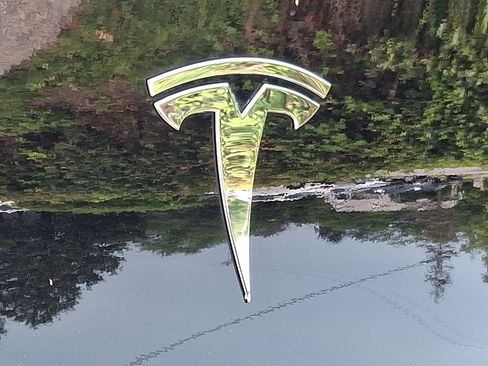 Used 2021 Tesla Model Y Long Range AWD/4WD image 33