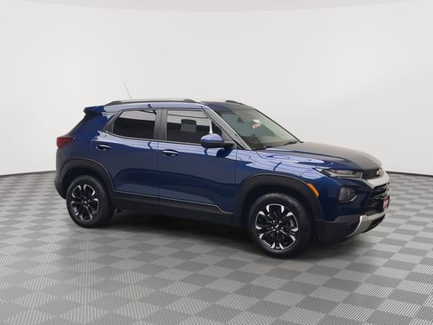 Used 2022 Chevrolet TrailBlazer LT w/ Convenience Package AWD/4WD image 37