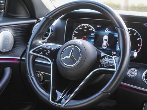 Used 2022 Mercedes-Benz E 350 Sedan image 15