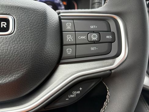 New 2026 Jeep Grand Wagoneer Limited w/ Convenience Group I image 12