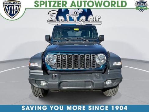 Used 2025 Jeep Wrangler Sport AWD/4WD image 3