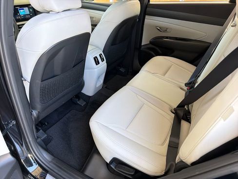 Used 2025 Hyundai Tucson Limited FWD image 30