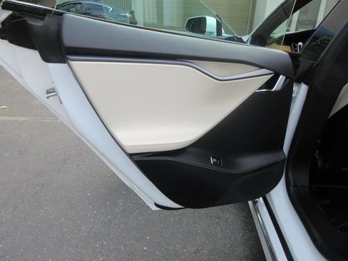 Used 2021 Tesla Model S Long Range Plus AWD/4WD image 36