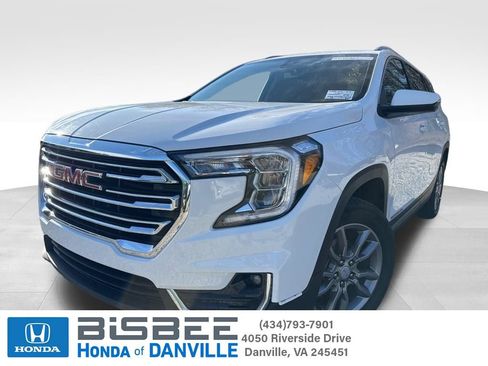 Used 2024 GMC Terrain SLT image 1