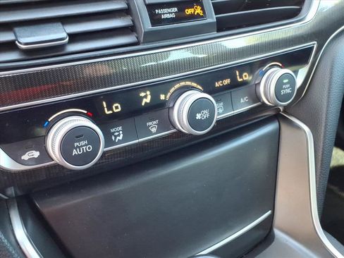 Used 2018 Honda Accord Sport image 21