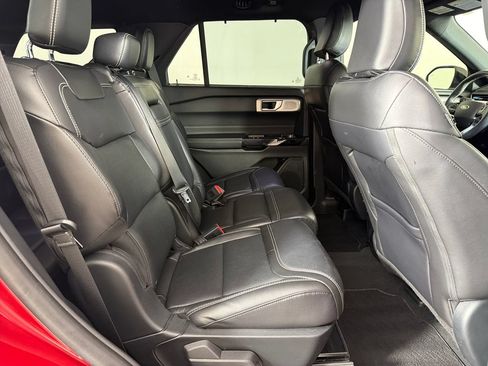Used 2022 Ford Explorer ST w/ Equipment Group 401A AWD/4WD image 24