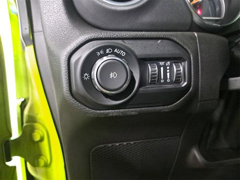 Used 2021 Jeep Wrangler Unlimited Sahara w/ Uconnect 4C Nav & Sound Group image 24