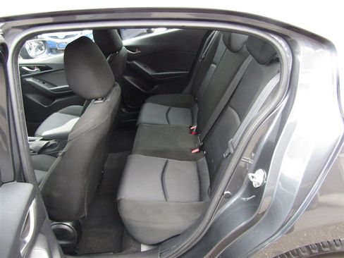 Used 2014 MAZDA MAZDA3 i Sport image 19
