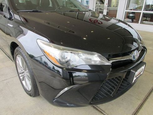 Used 2015 Toyota Camry SE FWD image 8