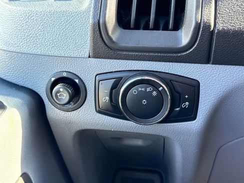 Used 2016 Ford Transit 350 XLT image 32