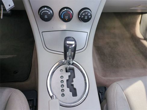 Used 2010 Chrysler Sebring Touring image 20