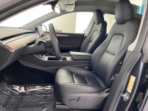 Used 2023 Tesla Model Y Long Range image 5