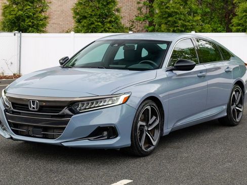 Used 2022 Honda Accord Sport image 3