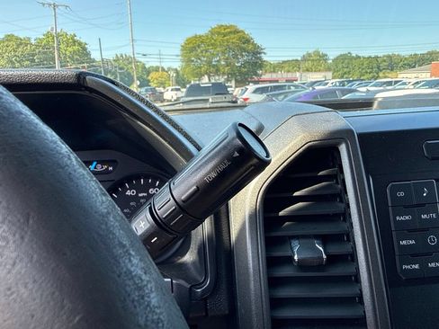 Used 2017 Ford F250 XL w/ Power Equipment Group AWD/4WD image 24