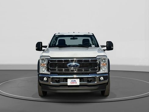New 2026 Ford F450 XL w/ XL Chrome Package image 3