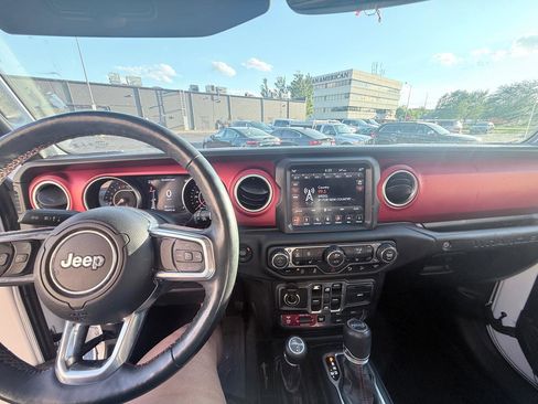 Used 2018 Jeep Wrangler Unlimited Rubicon AWD/4WD image 17
