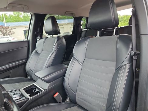Used 2024 Mitsubishi Outlander SE AWD/4WD image 24