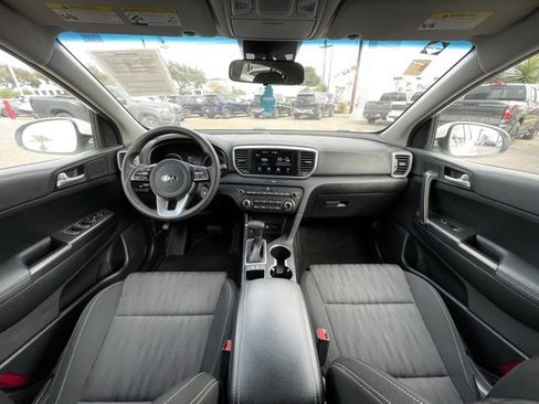 Used 2021 Kia Sportage LX image 17