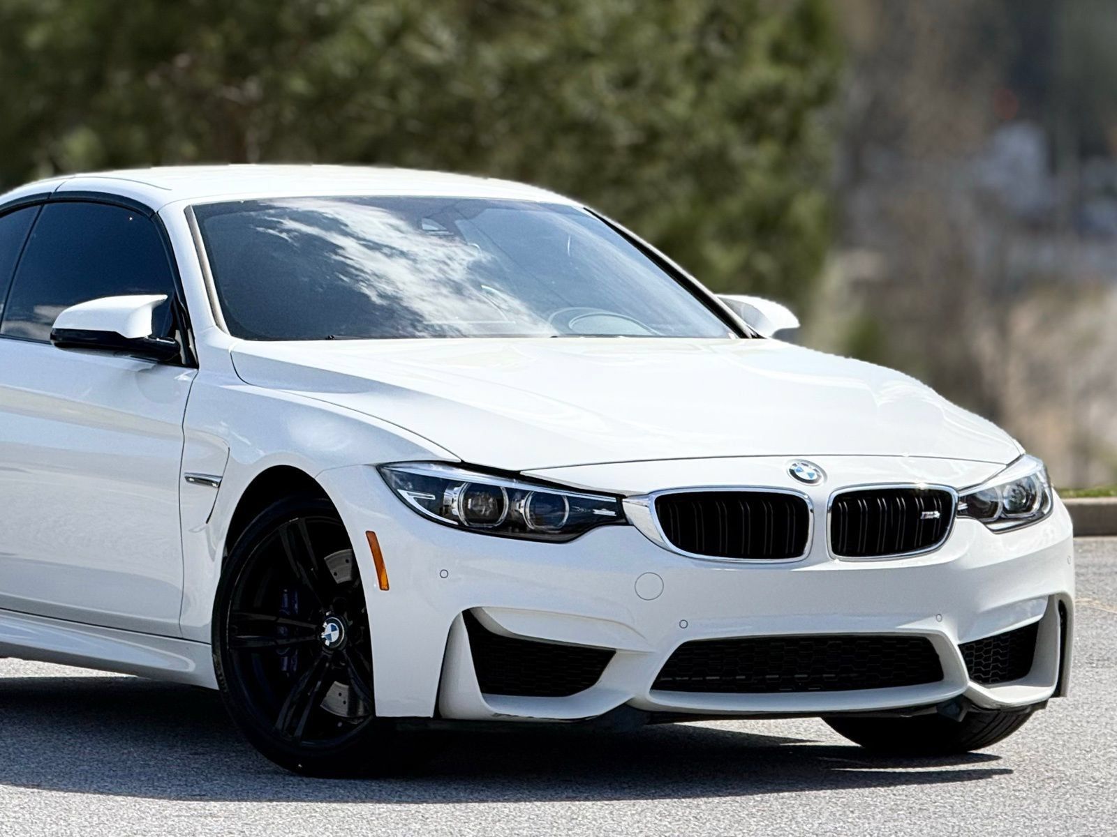 Used 2019 BMW M4 Convertible RWD image 42